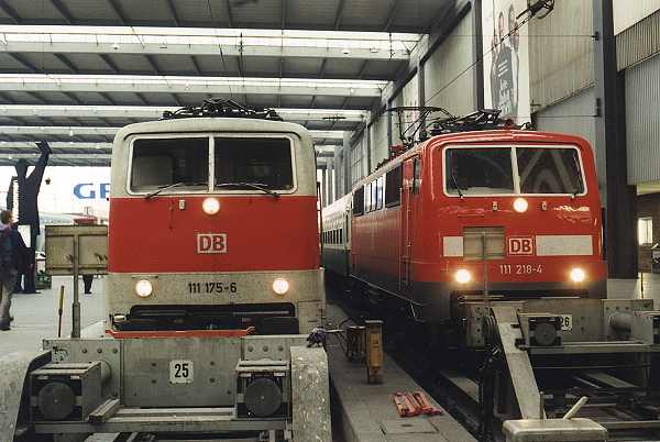  111 175 neben 111 218