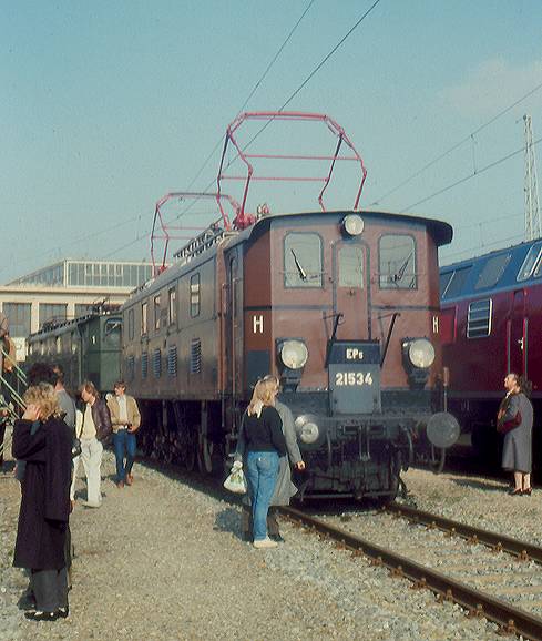  E 52