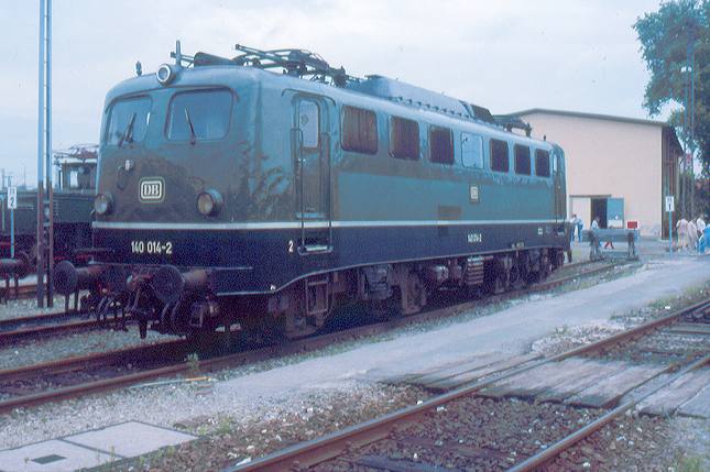  140 014
