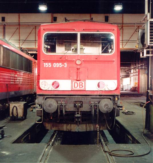  155 095