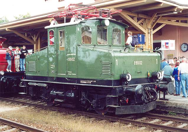  E 69 02
