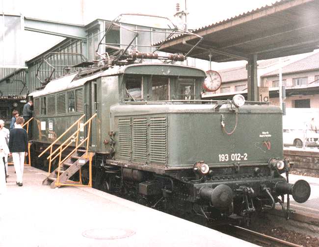 193 012