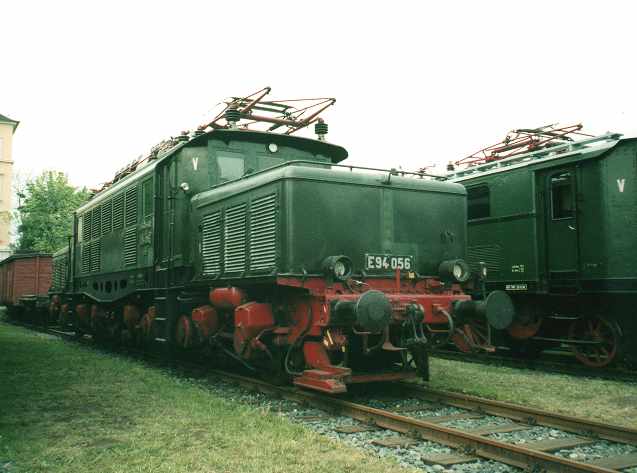 194 056