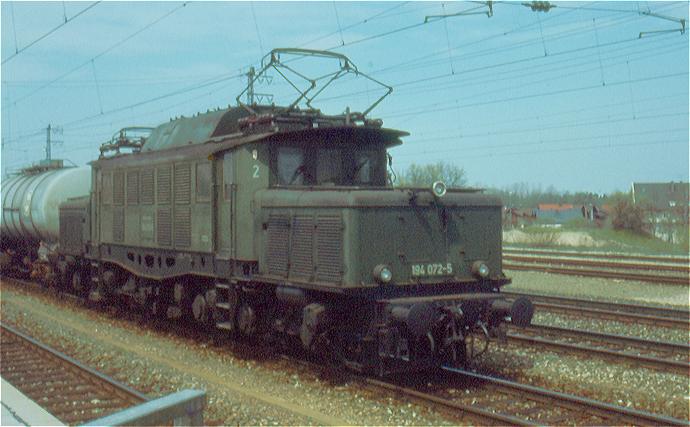  194 072